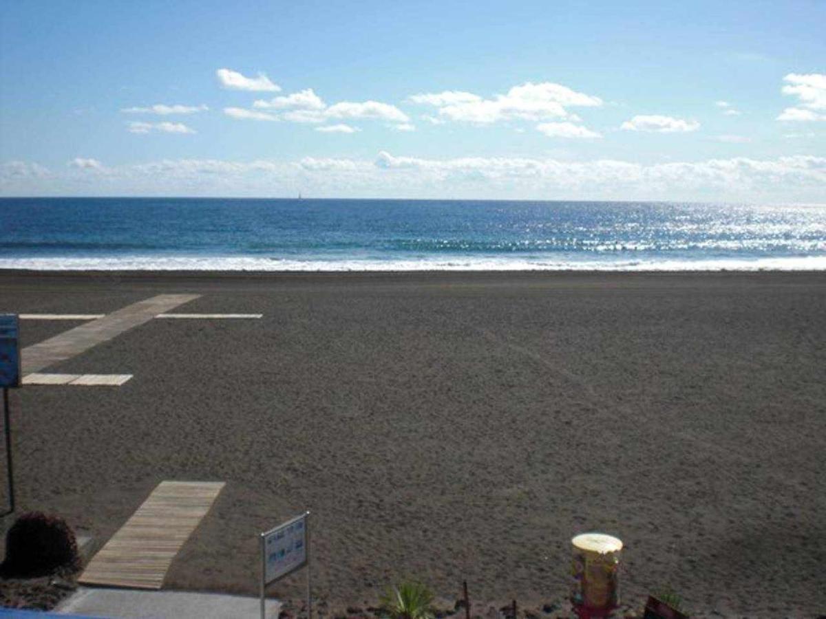 Piso En Primera Linea Con Vistas Directas Al Mar Melenara Exterior photo